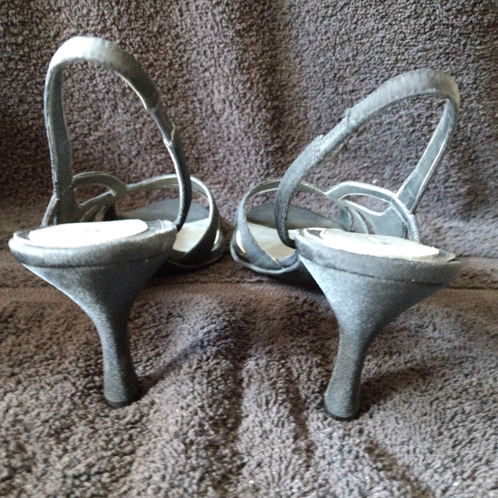 *Naturalizer Black Heels* - Picture 7 of 11